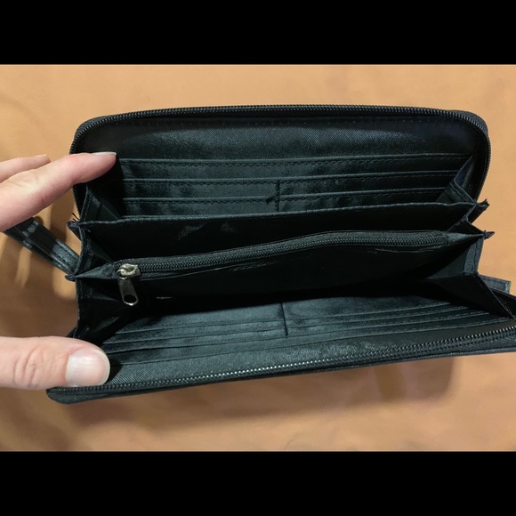 Wallet - Picture 2 of 4